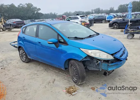 2013 Ford Fiesta Se z USA, uszkodzony, nr VIN 3FADP4EJ9DM131801